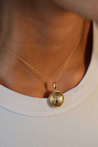 Horoscope Necklace in 18K Gold