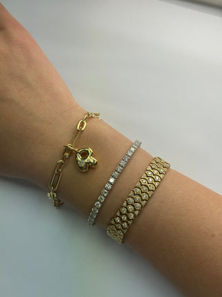 Bubble Letter Charm in 18K Gold