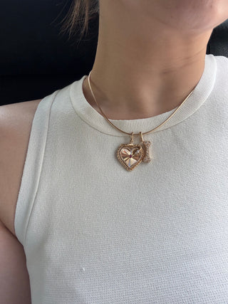 Dogbone Necklace in 18K Gold