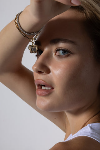 Flutter Necklace in 18K Gold